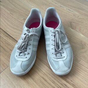 Adidas Gazelle Beige Snake Print Sneakers Size 7.5 by Stella McCartney